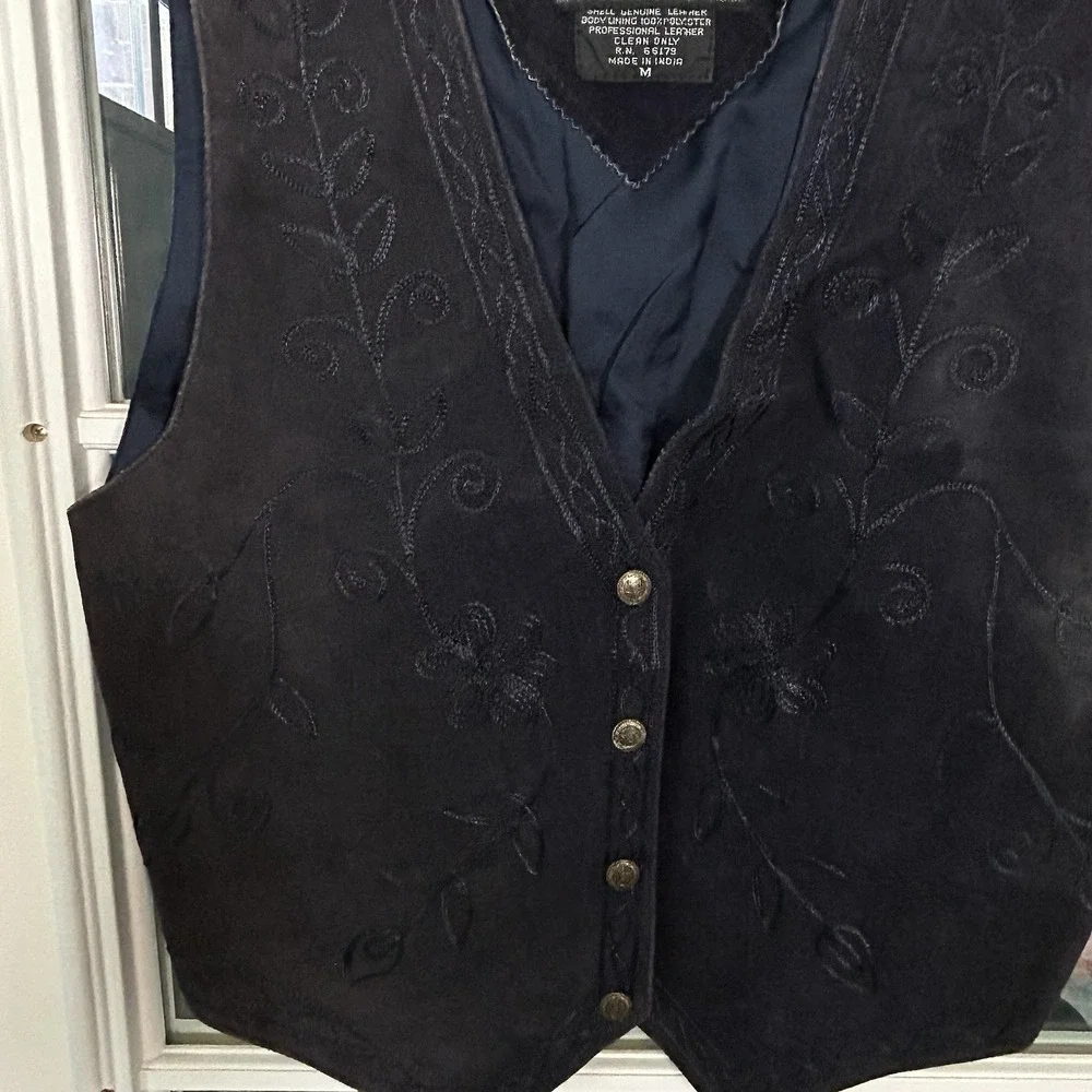 Vintage 90s Agapo Navy Blue Leather Suede Vest Floral Embroidered Oklahoma Men M